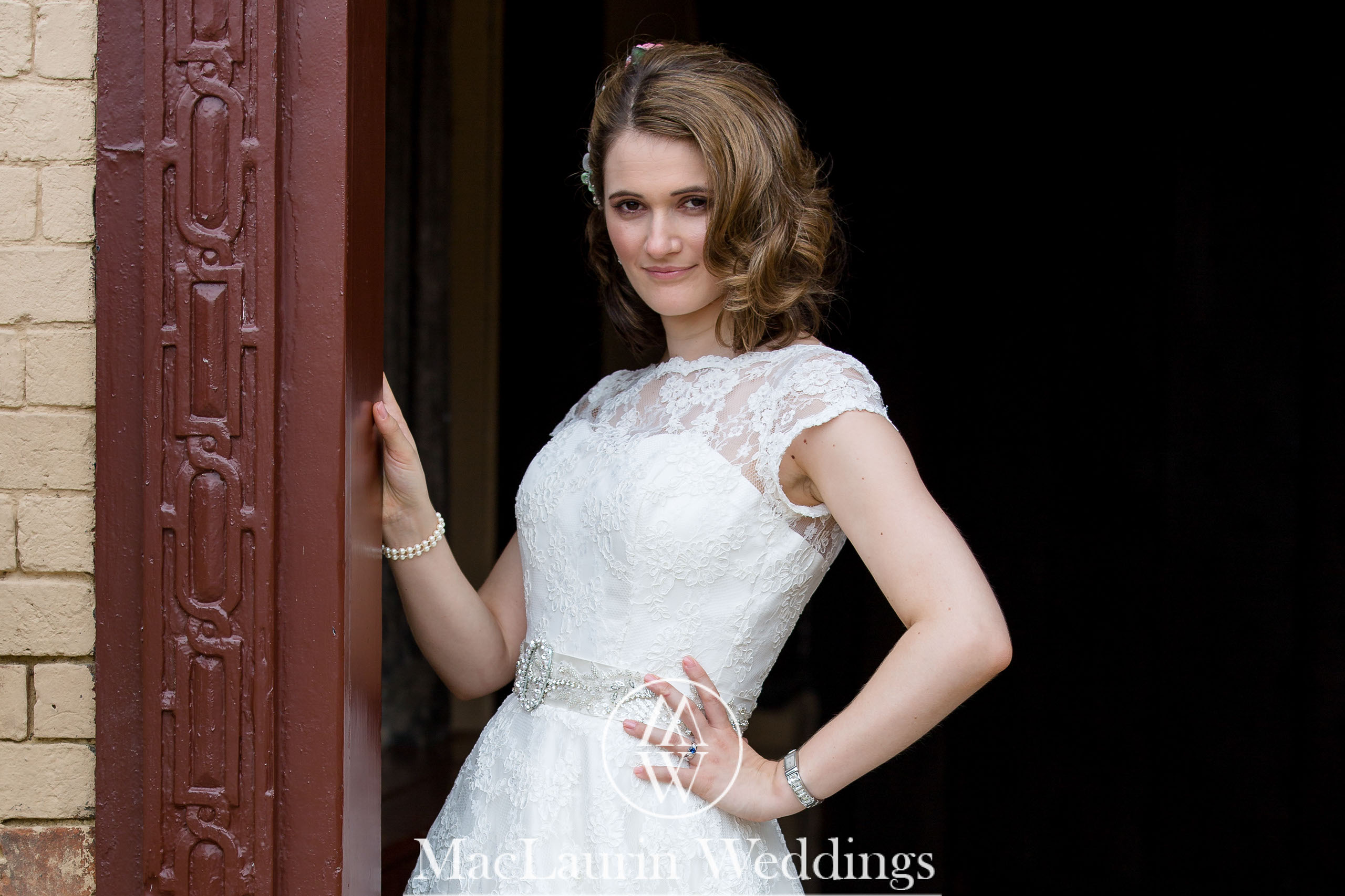 wedding hat and lovely smile, scotland wedding hat and guest with lovely smile, scotland