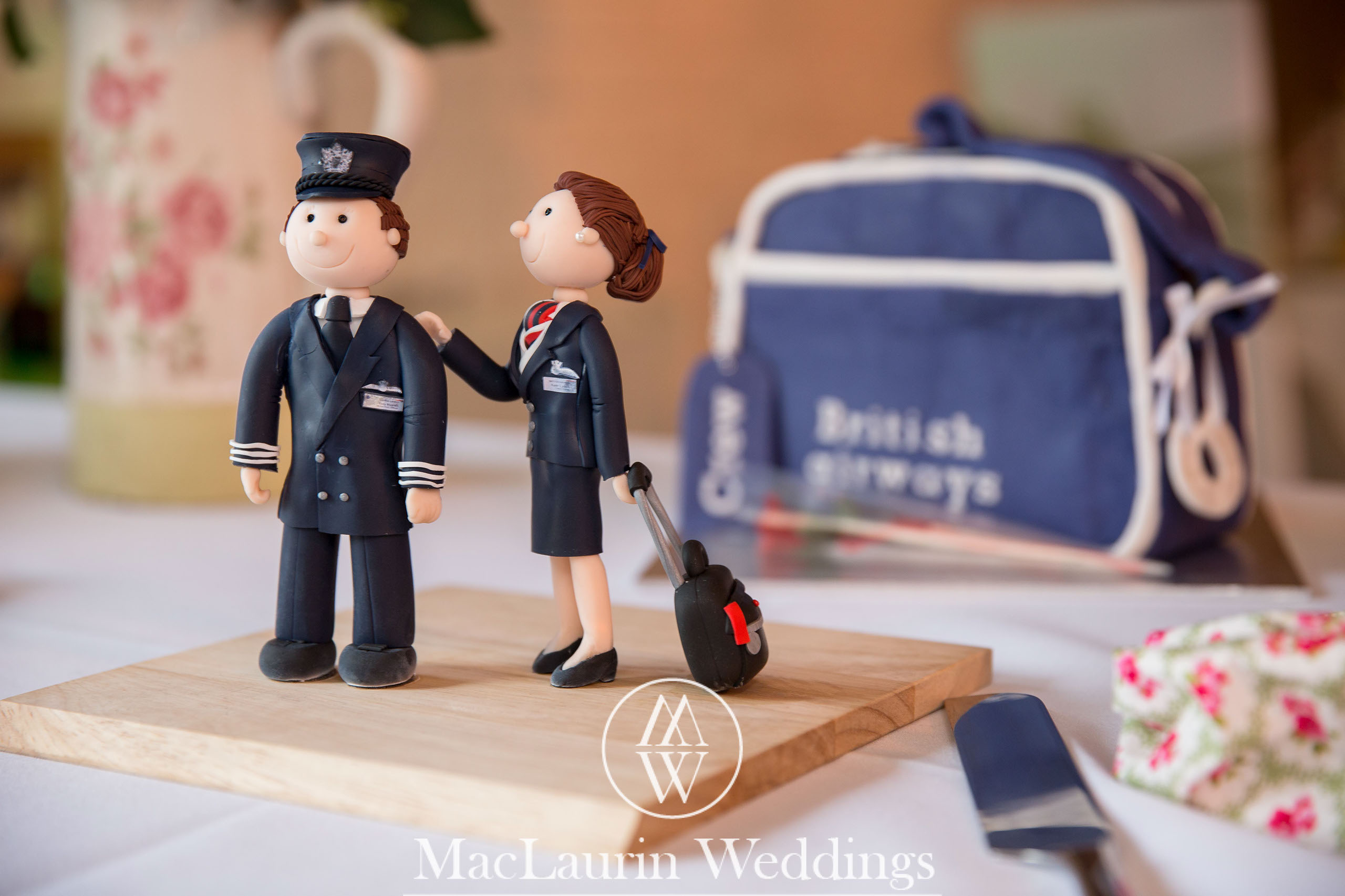 wedding hat and lovely smile, scotland wedding hat and guest with lovely smile, scotland