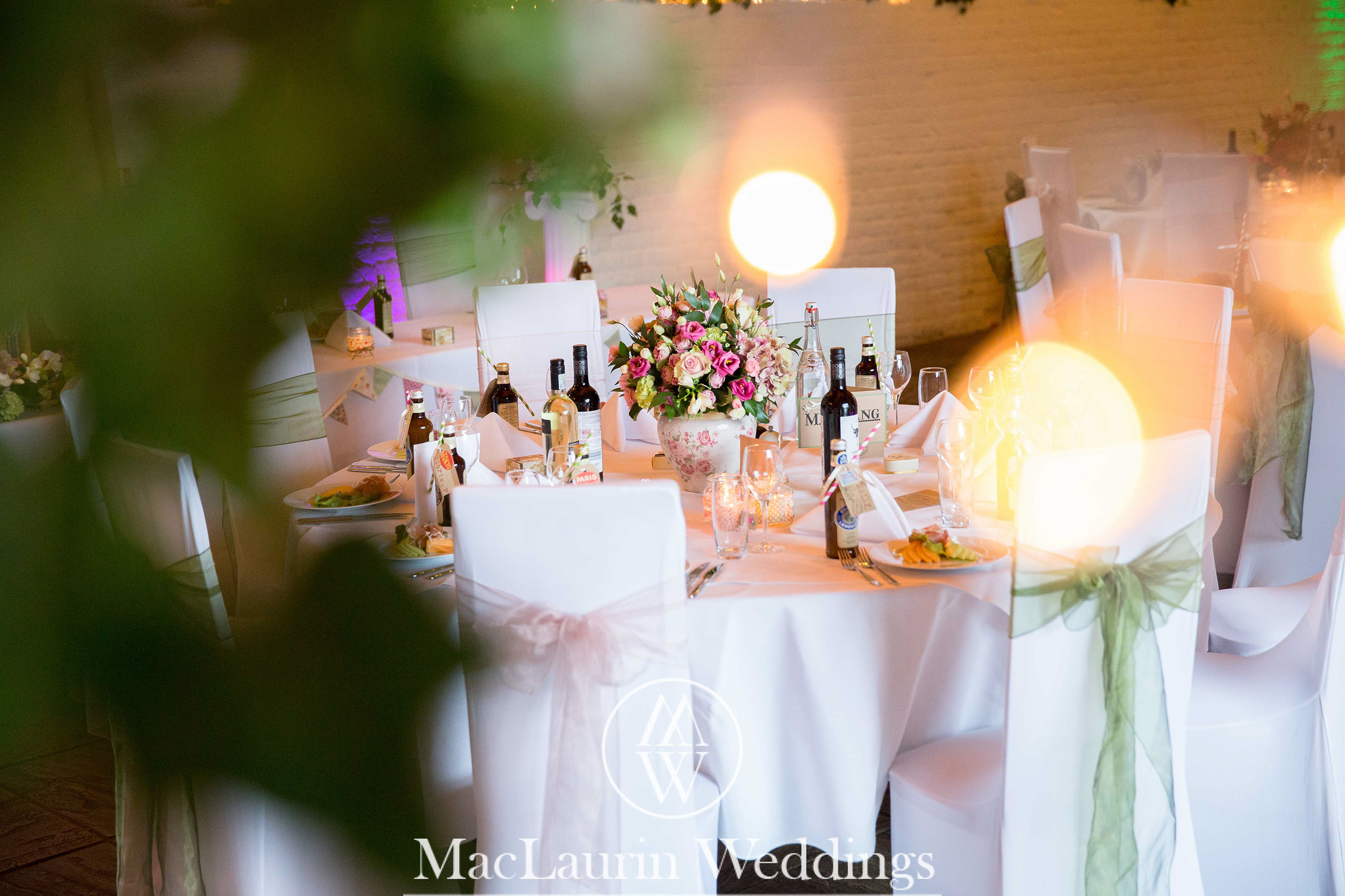 wedding hat and lovely smile, scotland wedding hat and guest with lovely smile, scotland