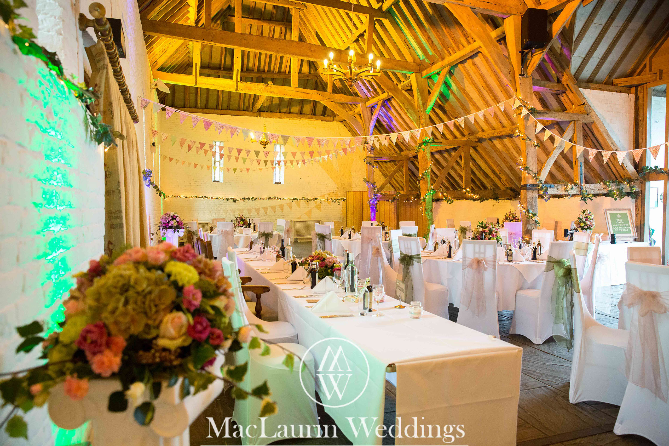 wedding hat and lovely smile, scotland wedding hat and guest with lovely smile, scotland