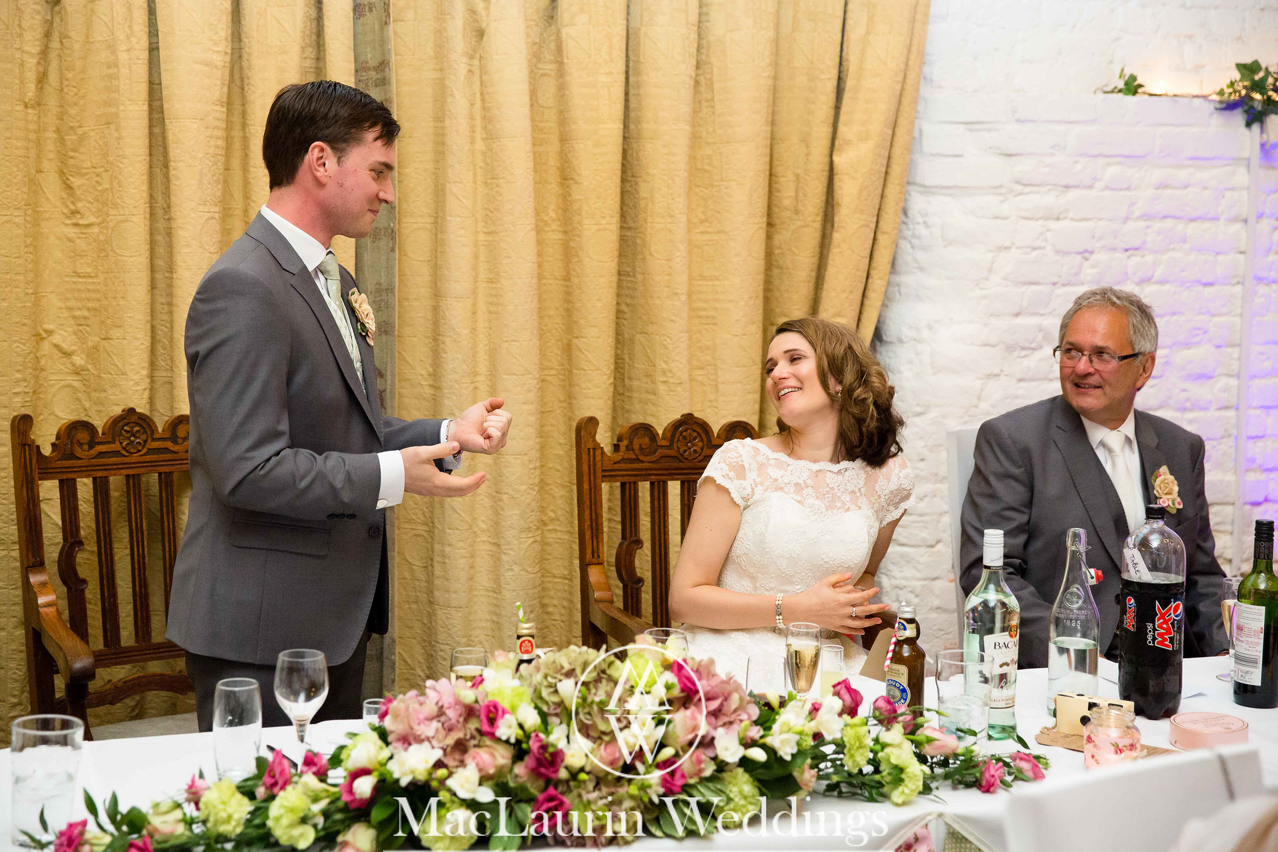 wedding hat and lovely smile, scotland wedding hat and guest with lovely smile, scotland