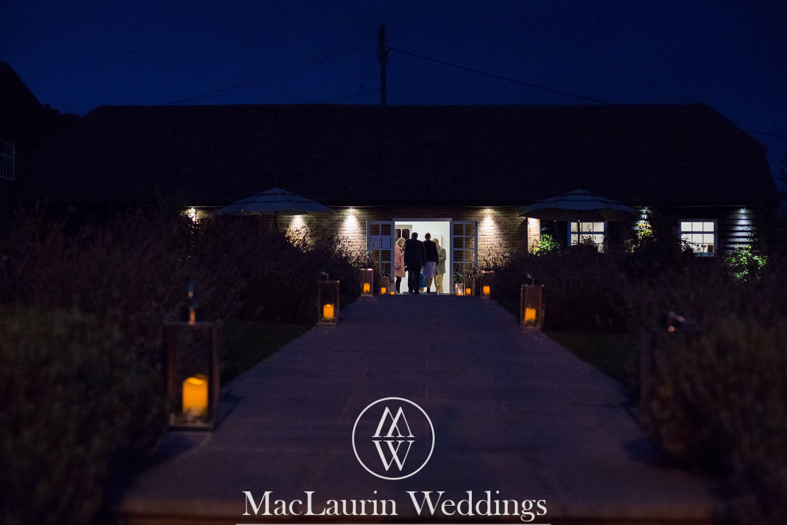 wedding hat and lovely smile, scotland wedding hat and guest with lovely smile, scotland