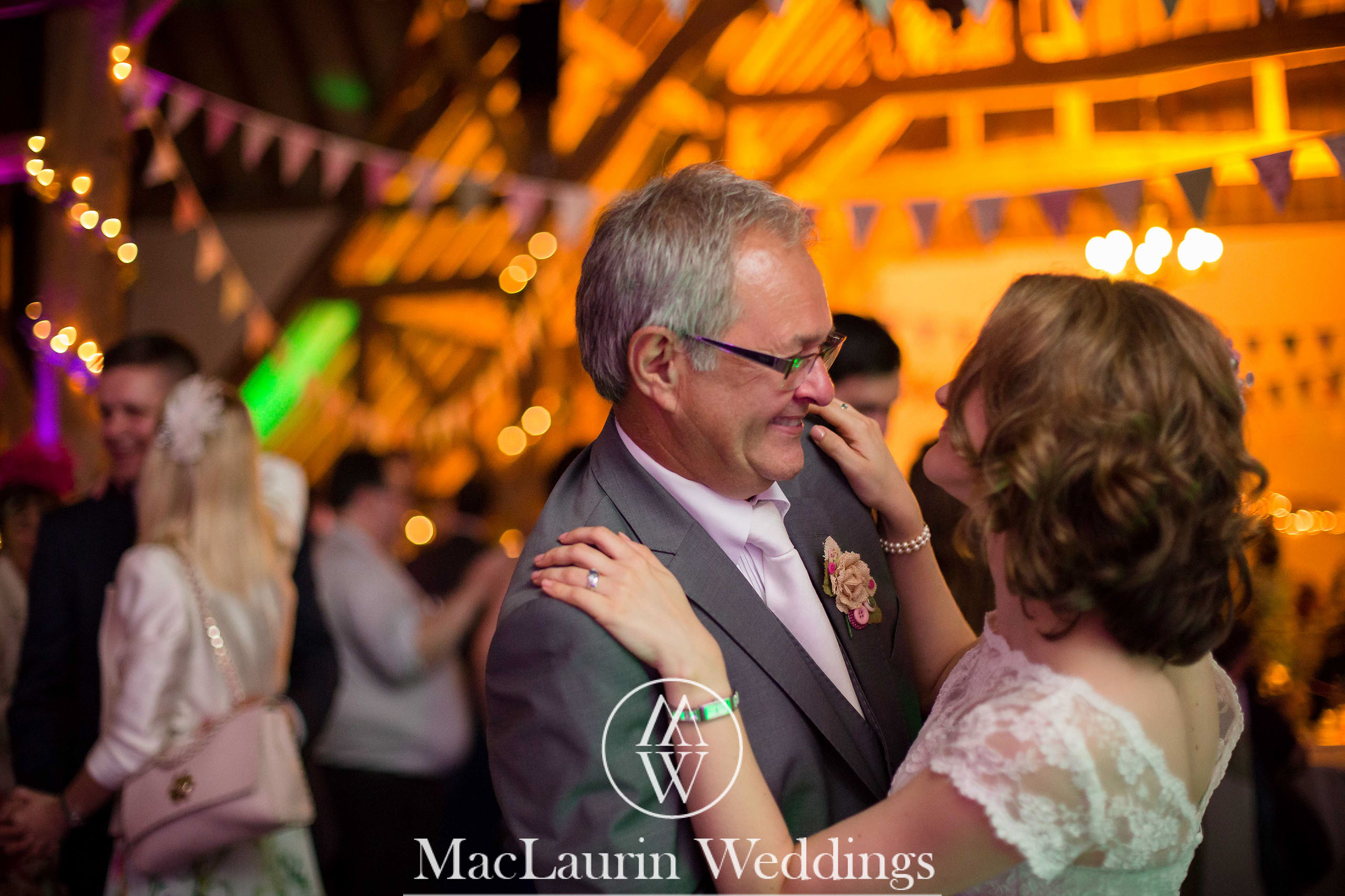 wedding hat and lovely smile, scotland wedding hat and guest with lovely smile, scotland