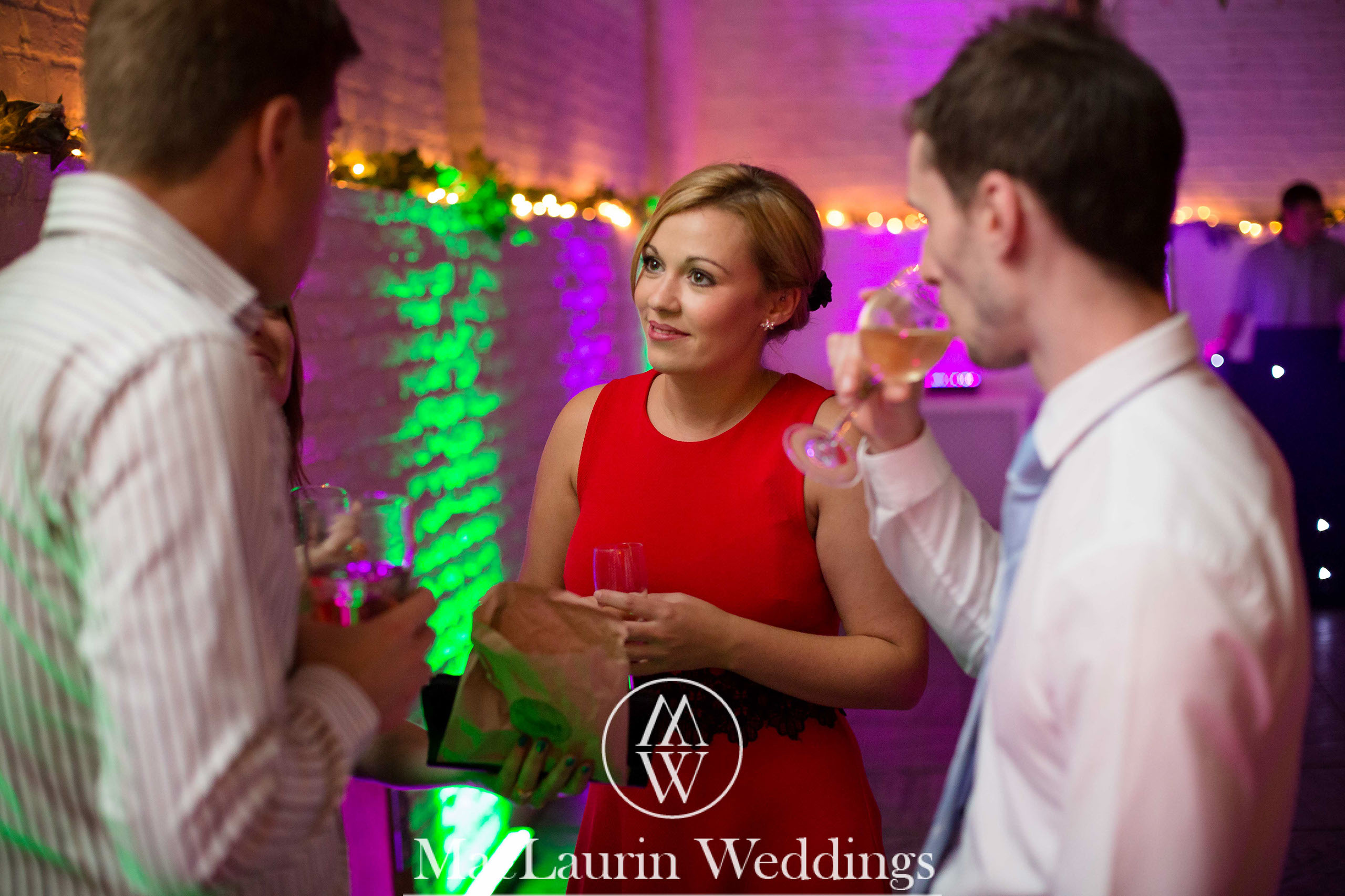 wedding hat and lovely smile, scotland wedding hat and guest with lovely smile, scotland