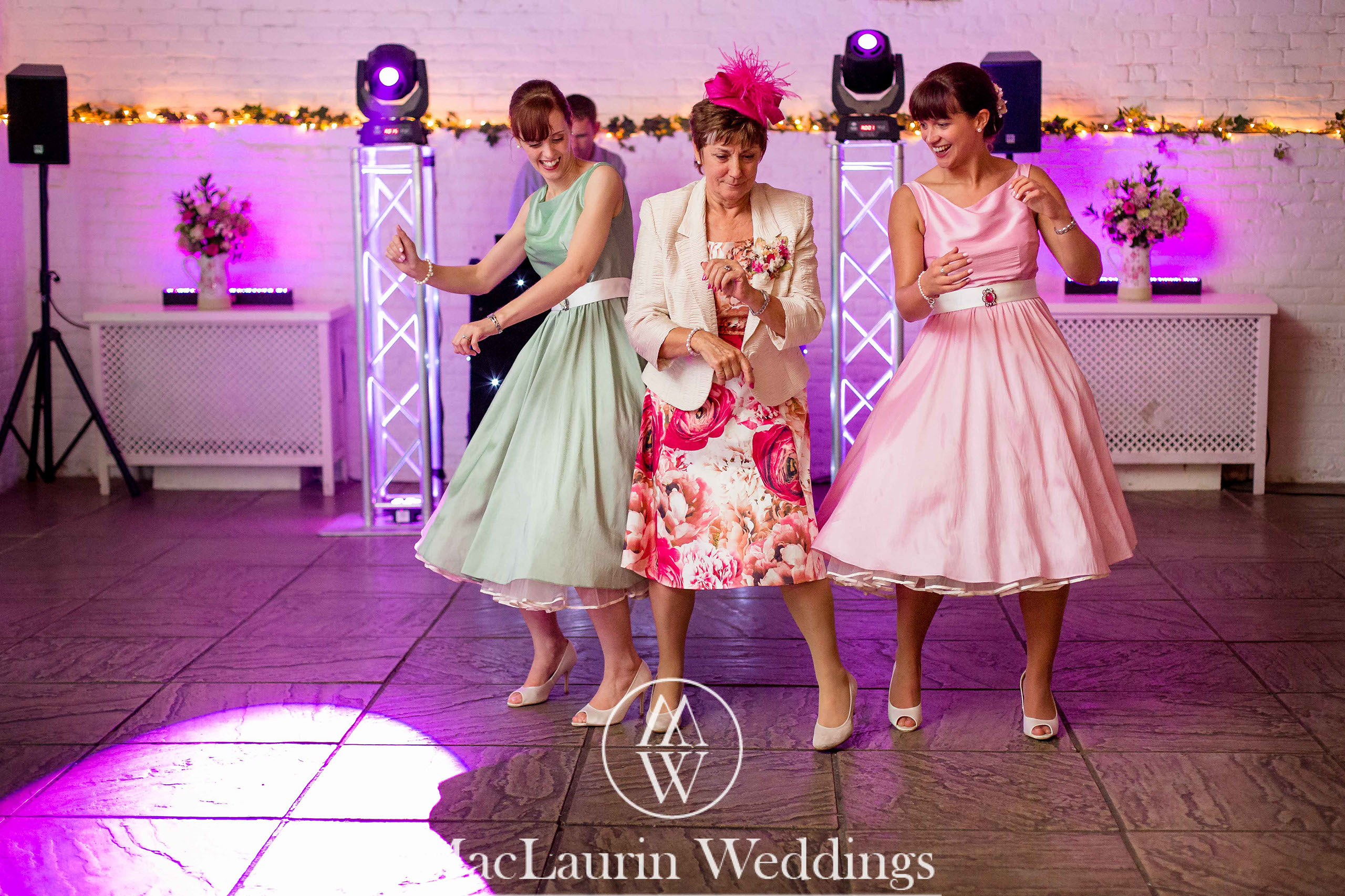 wedding hat and lovely smile, scotland wedding hat and guest with lovely smile, scotland
