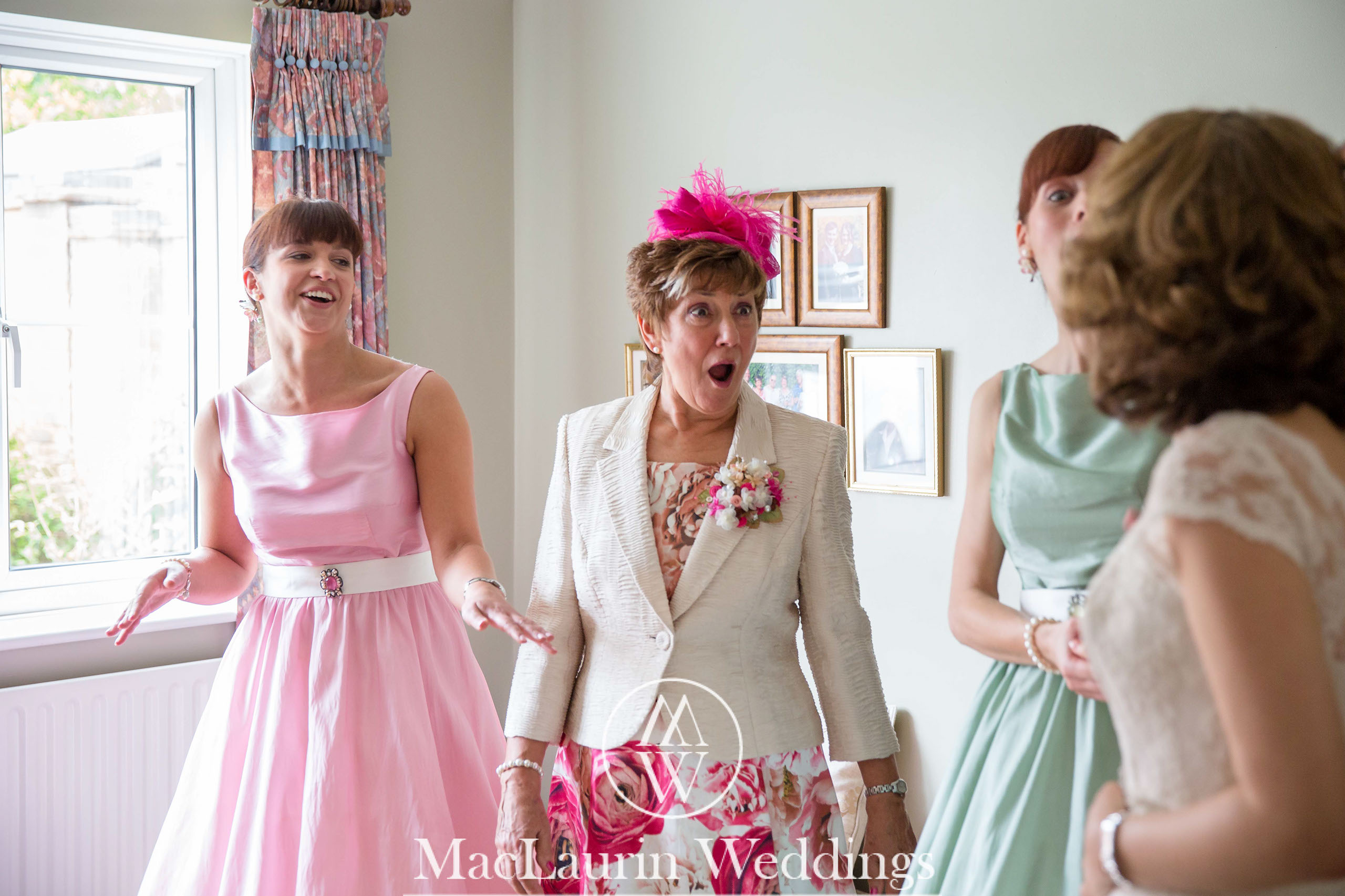 wedding hat and lovely smile, scotland wedding hat and guest with lovely smile, scotland
