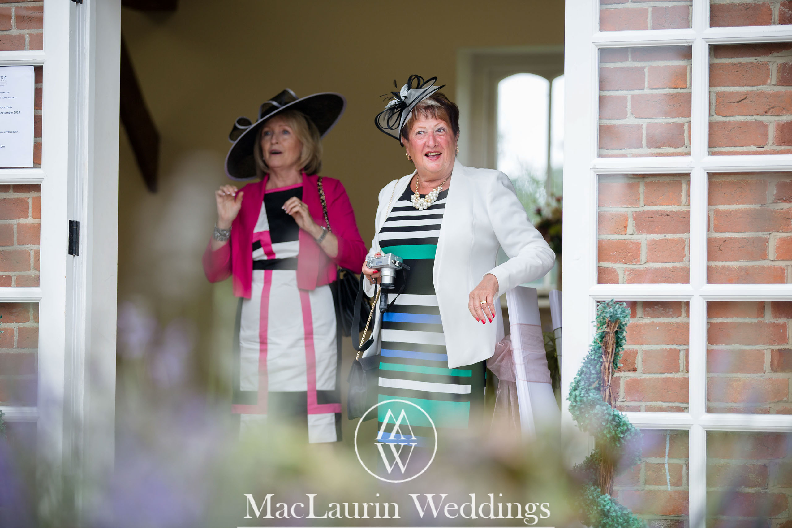 wedding hat and lovely smile, scotland wedding hat and guest with lovely smile, scotland