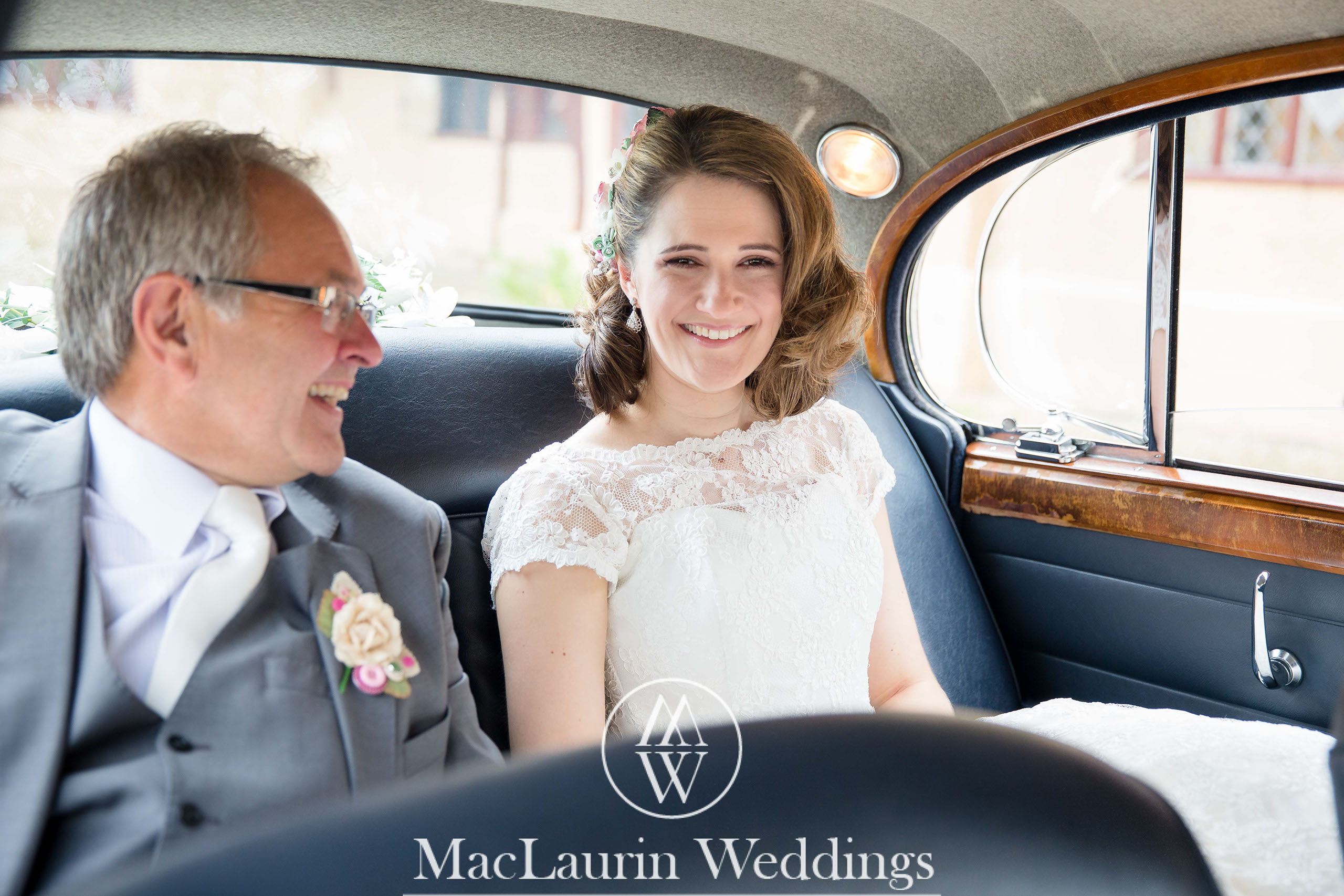 wedding hat and lovely smile, scotland wedding hat and guest with lovely smile, scotland