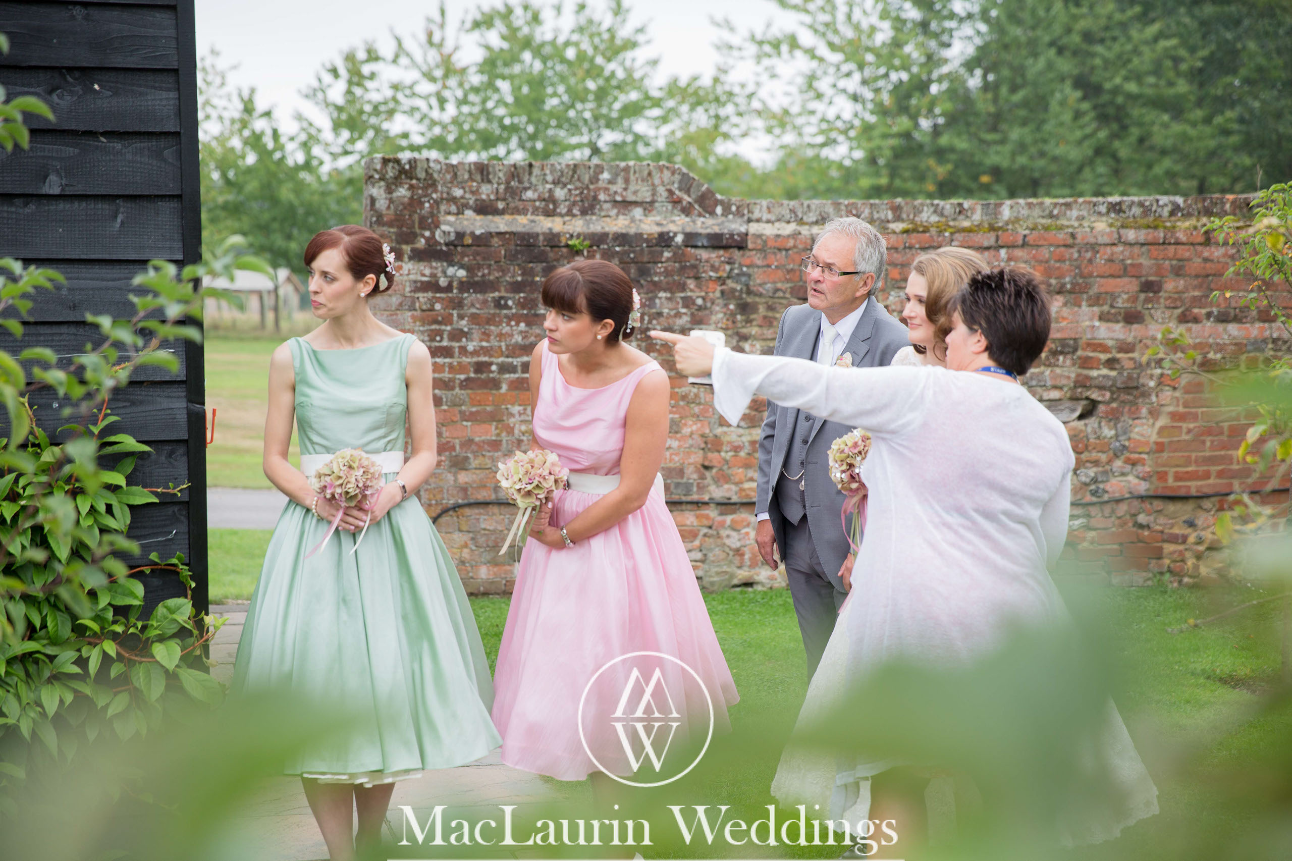 wedding hat and lovely smile, scotland wedding hat and guest with lovely smile, scotland