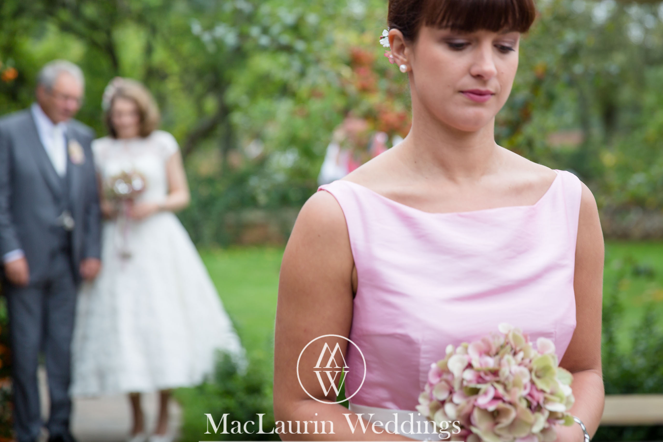 wedding hat and lovely smile, scotland wedding hat and guest with lovely smile, scotland