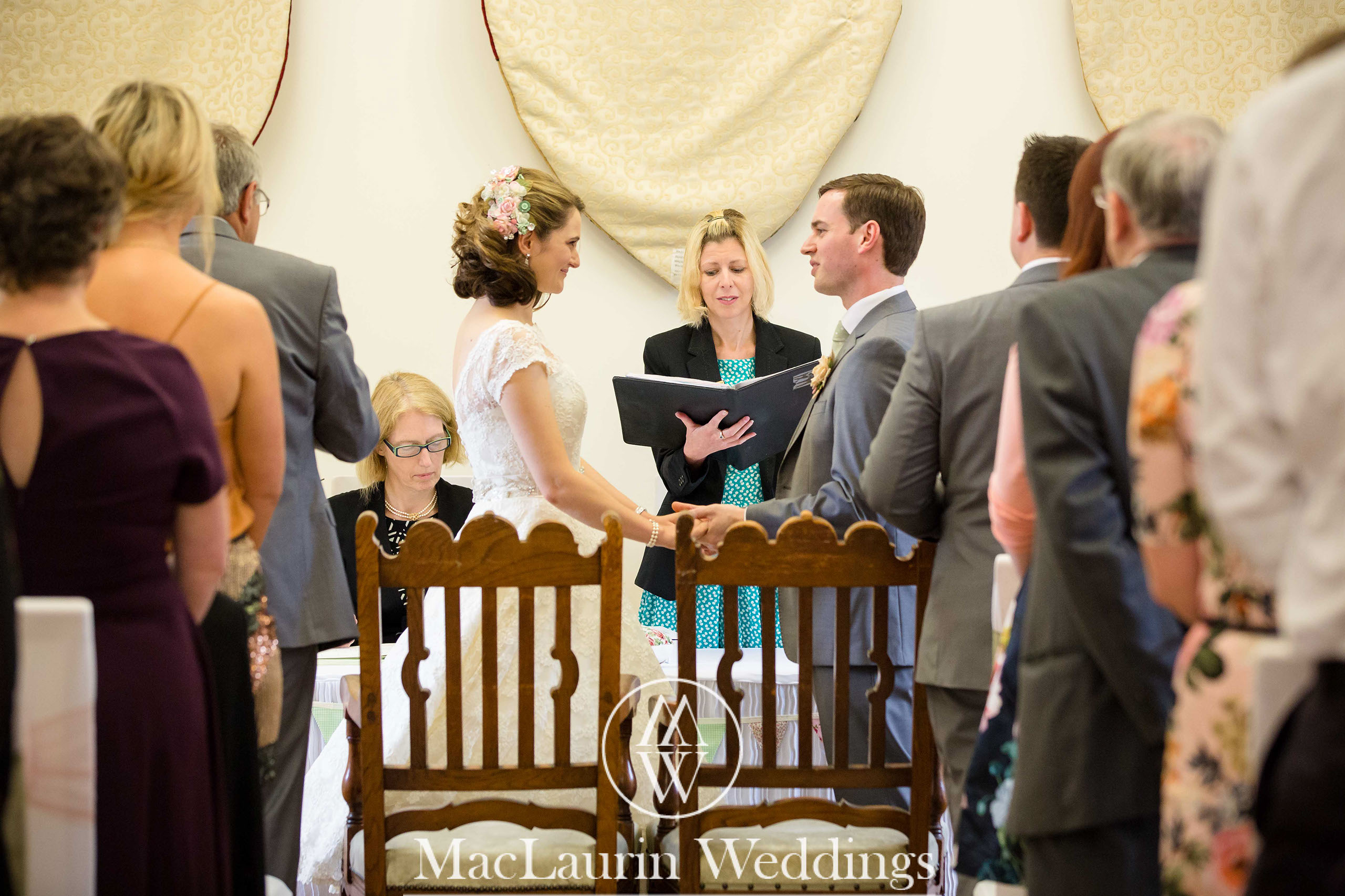 wedding hat and lovely smile, scotland wedding hat and guest with lovely smile, scotland