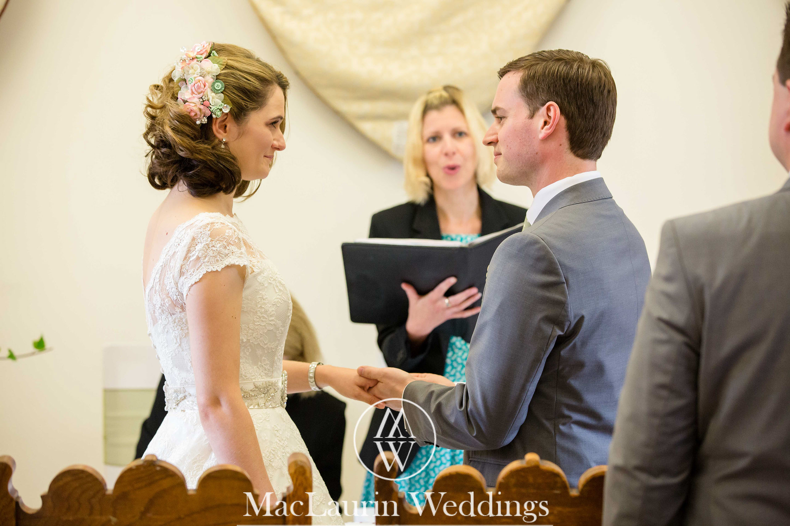 wedding hat and lovely smile, scotland wedding hat and guest with lovely smile, scotland
