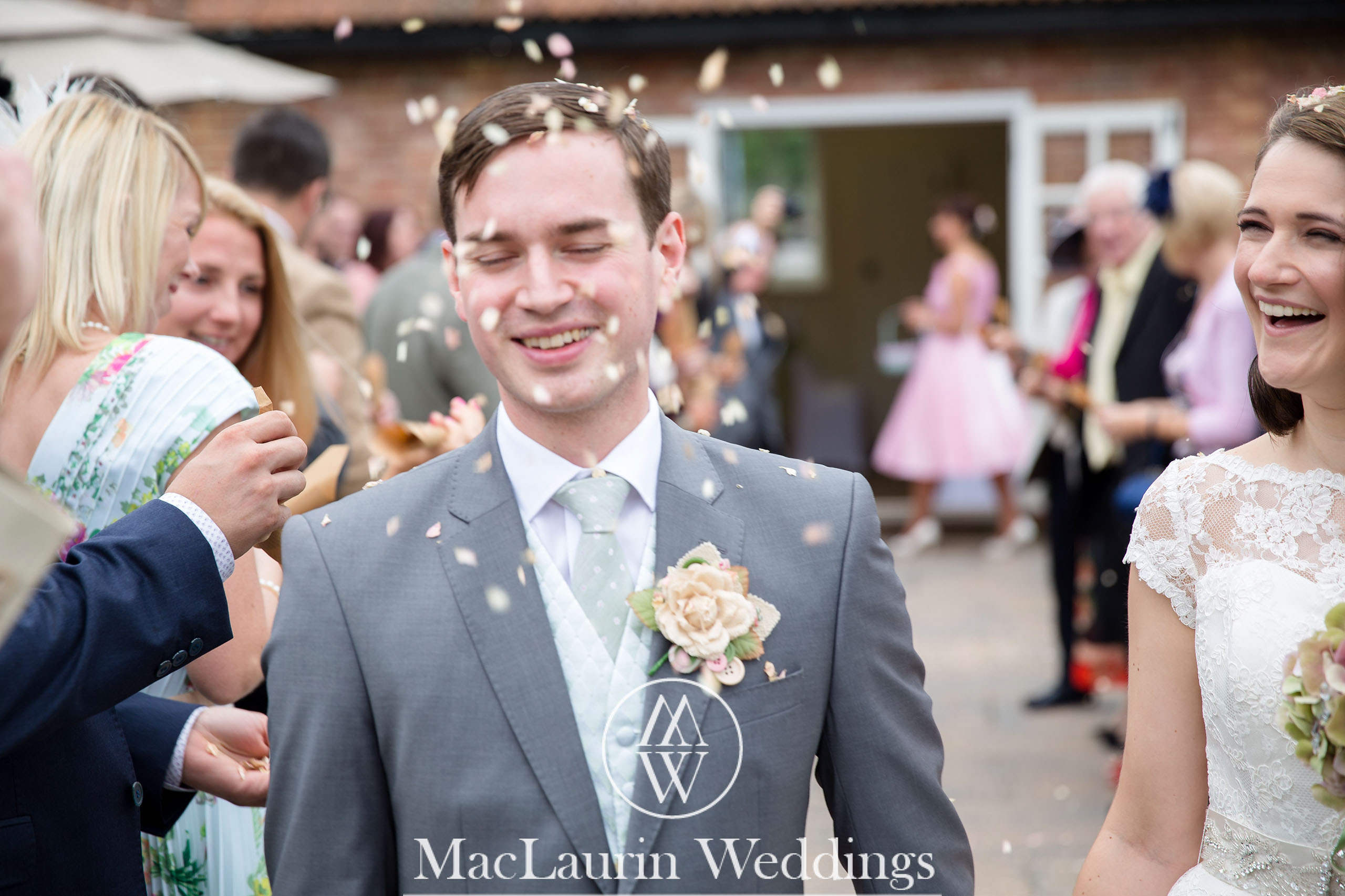 wedding hat and lovely smile, scotland wedding hat and guest with lovely smile, scotland