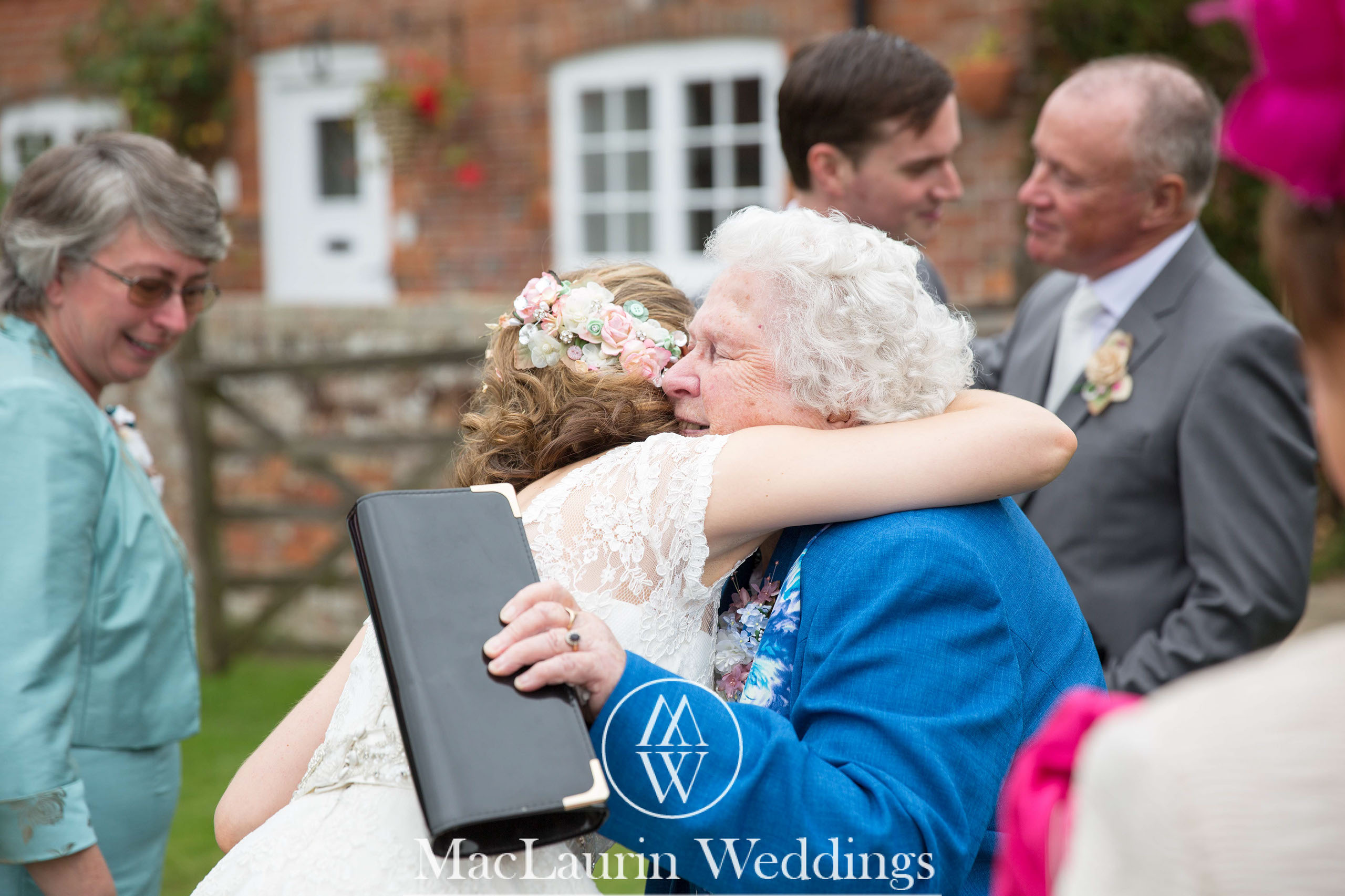 wedding hat and lovely smile, scotland wedding hat and guest with lovely smile, scotland