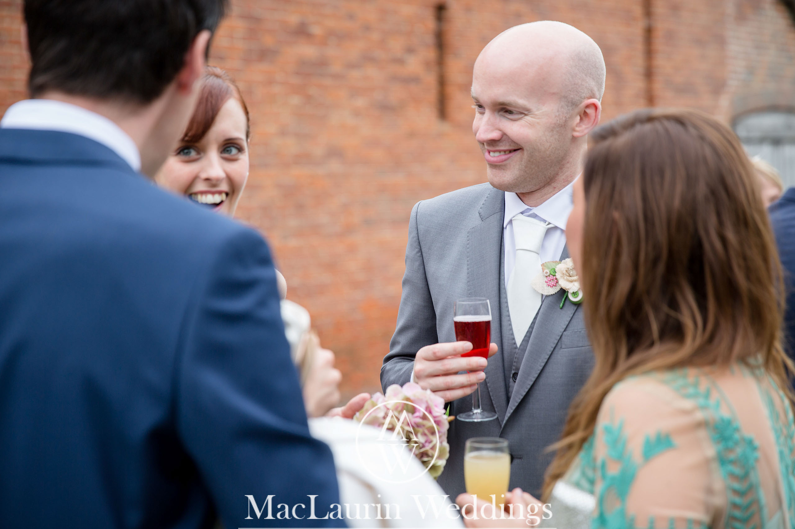 wedding hat and lovely smile, scotland wedding hat and guest with lovely smile, scotland