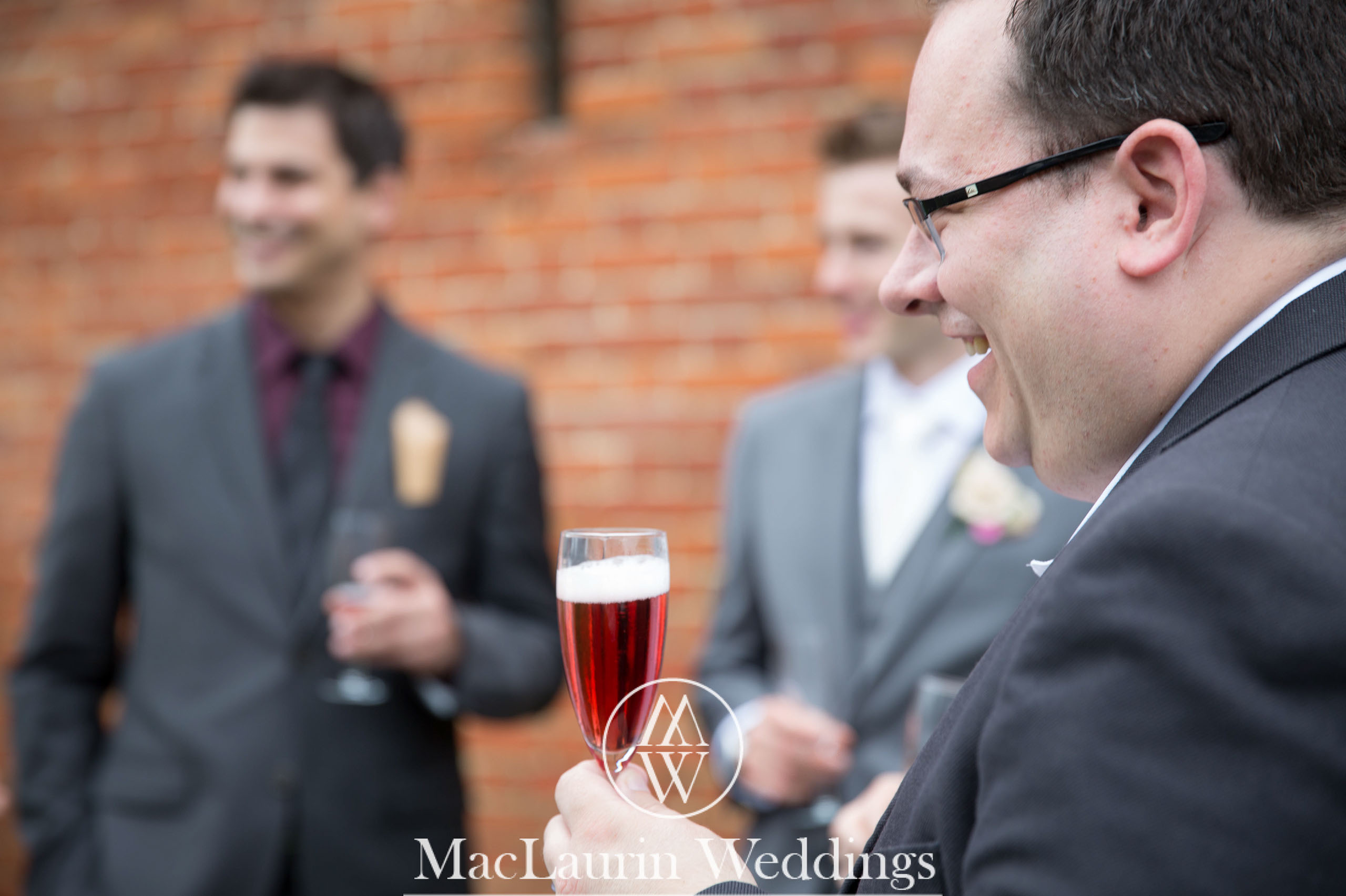 wedding hat and lovely smile, scotland wedding hat and guest with lovely smile, scotland