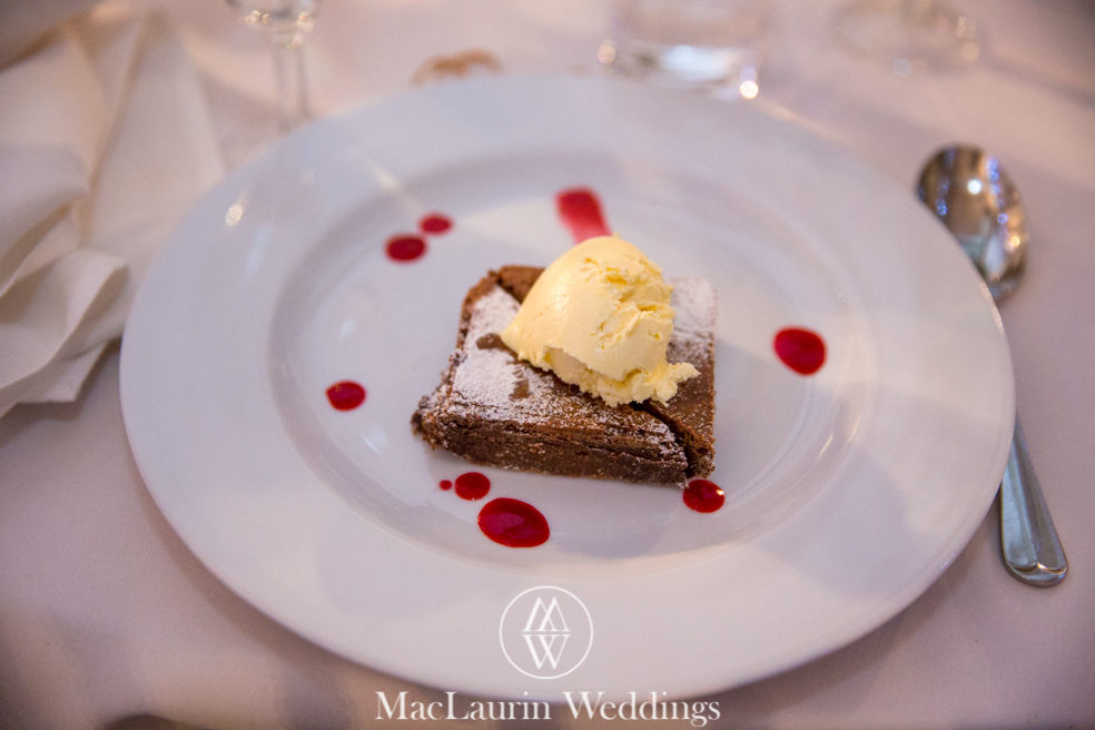 wedding hat and lovely smile, scotland wedding hat and guest with lovely smile, scotland