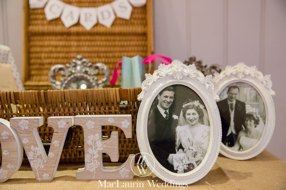 wedding hat and lovely smile, scotland wedding hat and guest with lovely smile, scotland