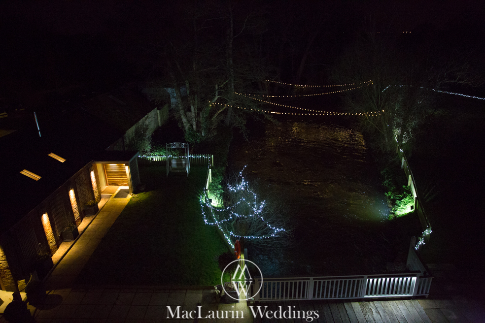 wedding hat and lovely smile, scotland wedding hat and guest with lovely smile, scotland