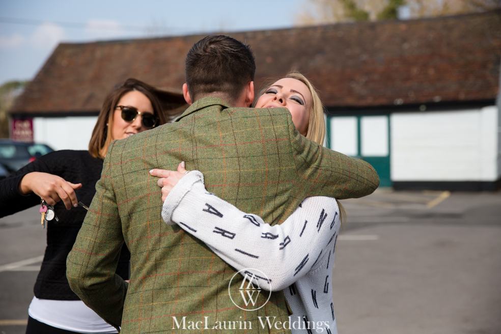 wedding hat and lovely smile, scotland wedding hat and guest with lovely smile, scotland
