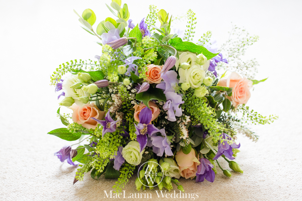 wedding hat and lovely smile, scotland wedding hat and guest with lovely smile, scotland