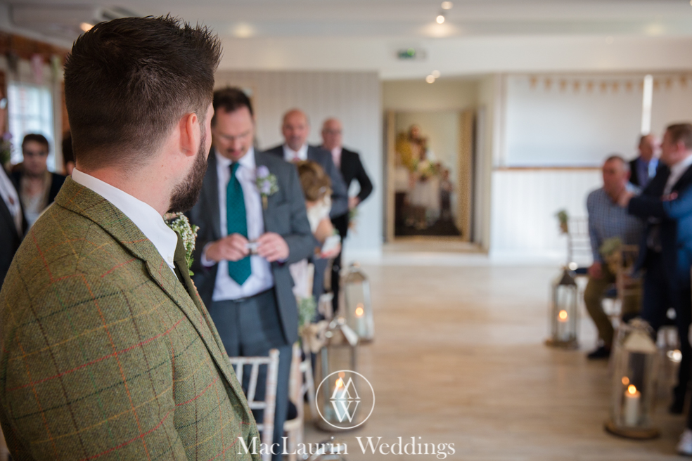 wedding hat and lovely smile, scotland wedding hat and guest with lovely smile, scotland