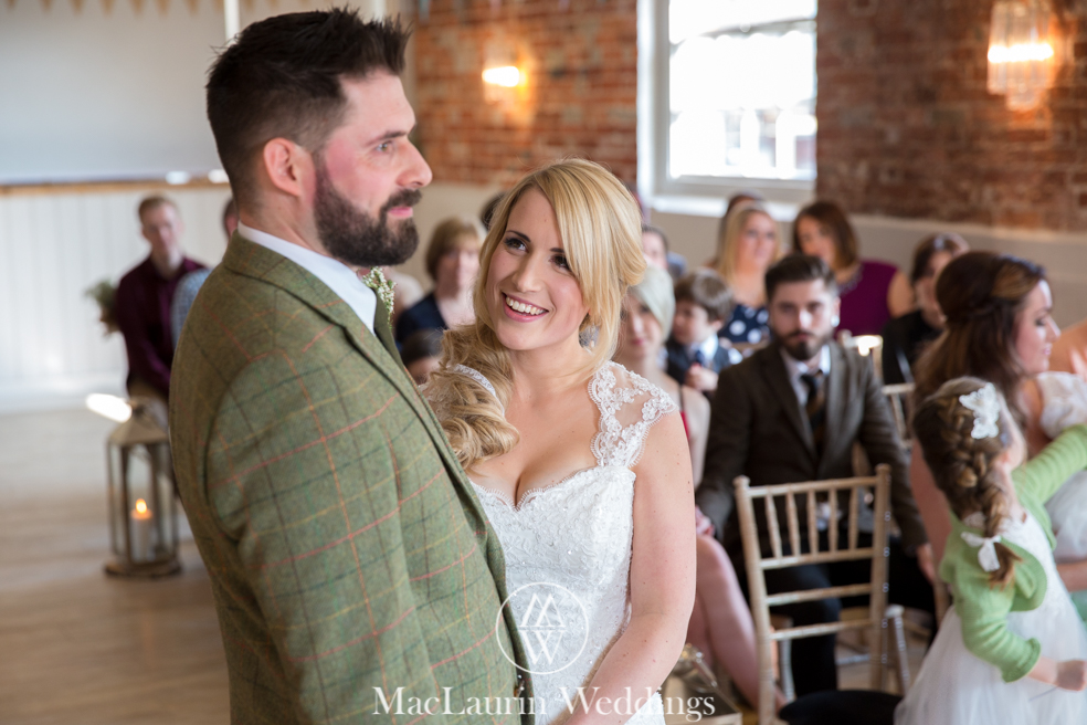wedding hat and lovely smile, scotland wedding hat and guest with lovely smile, scotland