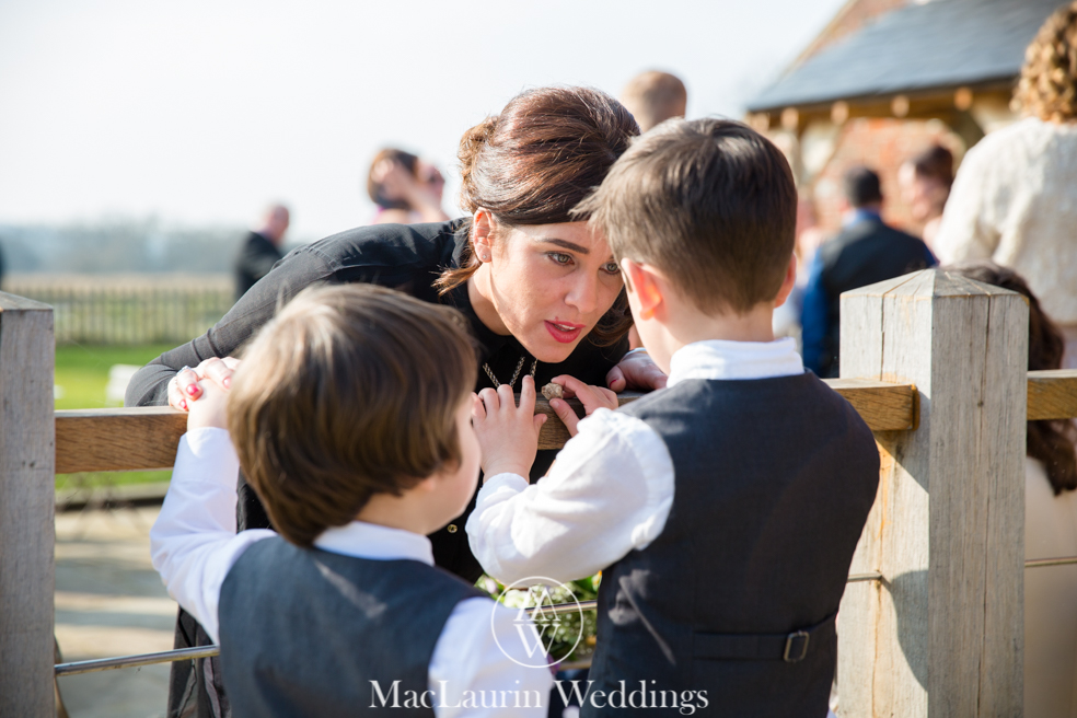 wedding hat and lovely smile, scotland wedding hat and guest with lovely smile, scotland