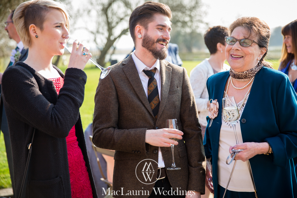 wedding hat and lovely smile, scotland wedding hat and guest with lovely smile, scotland