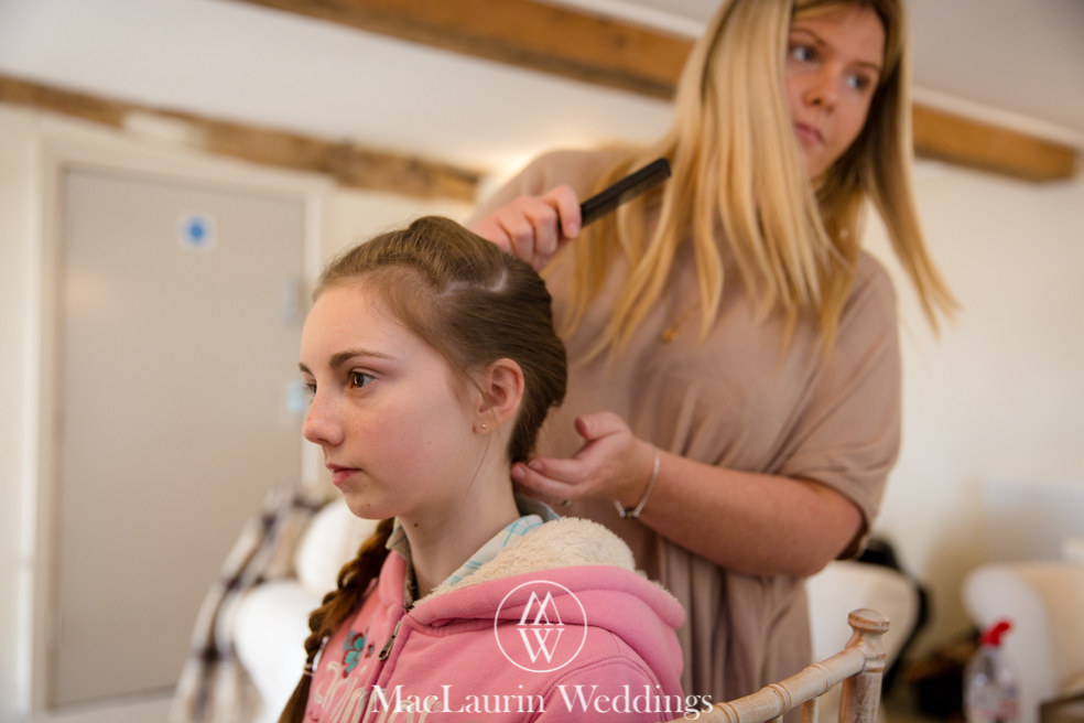 wedding hat and lovely smile, scotland wedding hat and guest with lovely smile, scotland