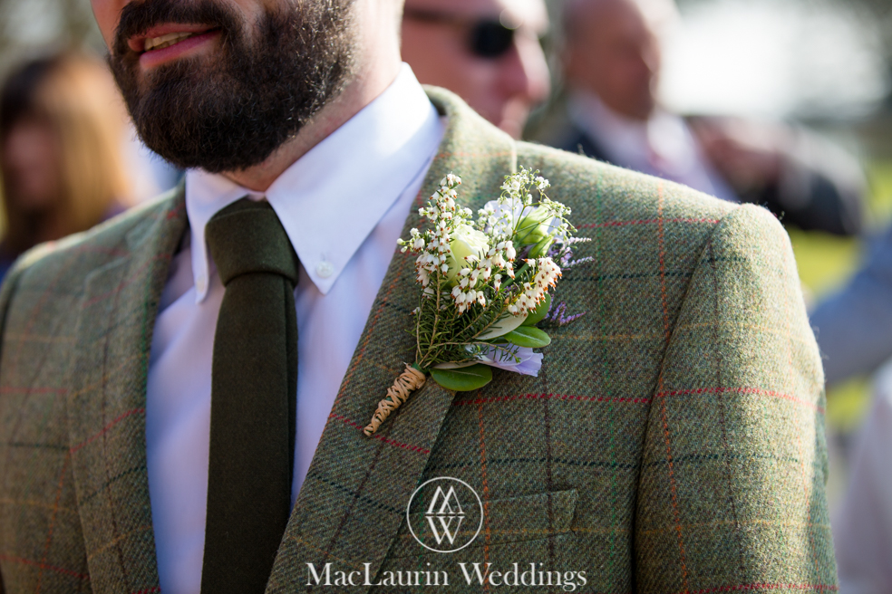 wedding hat and lovely smile, scotland wedding hat and guest with lovely smile, scotland