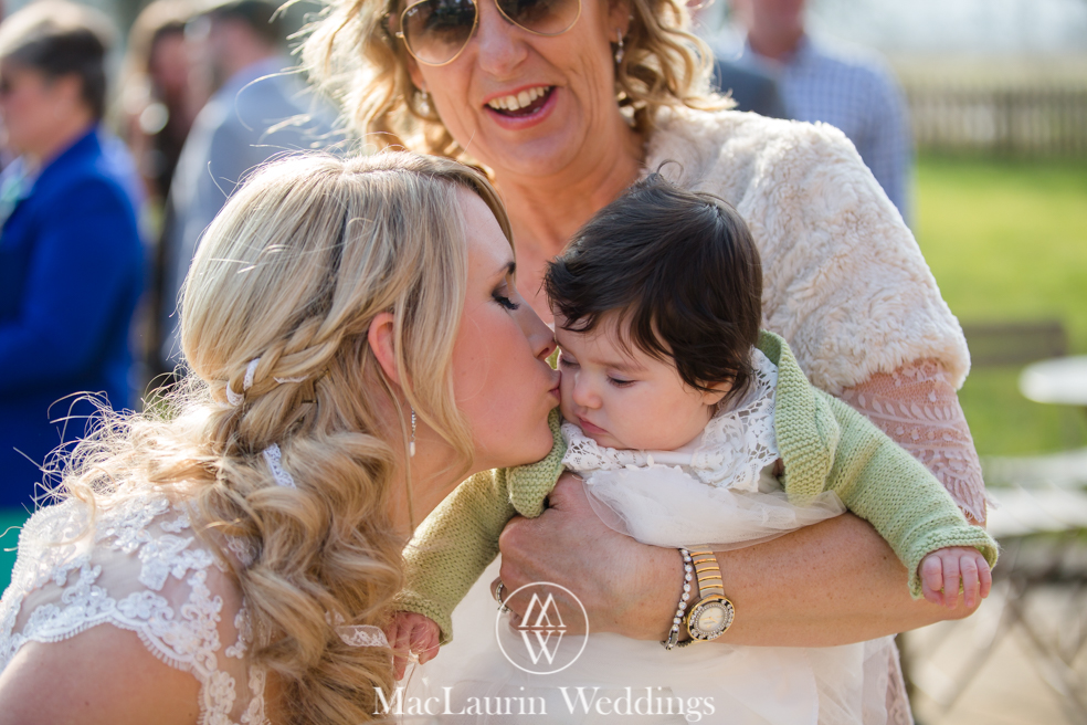 wedding hat and lovely smile, scotland wedding hat and guest with lovely smile, scotland