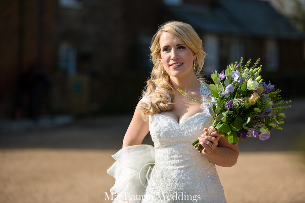 wedding hat and lovely smile, scotland wedding hat and guest with lovely smile, scotland