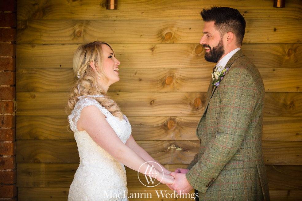 wedding hat and lovely smile, scotland wedding hat and guest with lovely smile, scotland