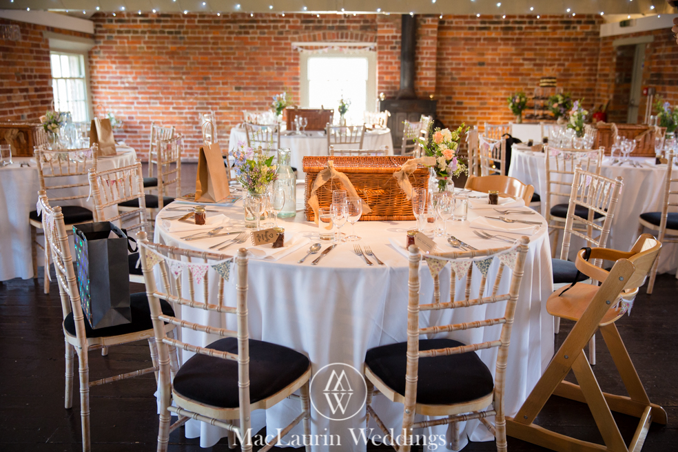 wedding hat and lovely smile, scotland wedding hat and guest with lovely smile, scotland